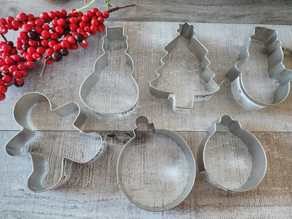 NEW Metal Holiday Cookie Cutter Lot Christmas - Snowmen Gingerbread Man Tree +